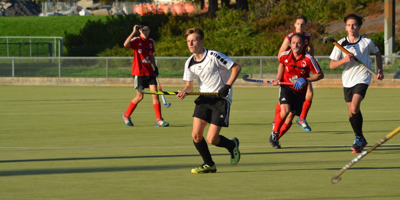 Le SCO remporte leur deuxième victoire en deux matchs à Carquefou (2-0).