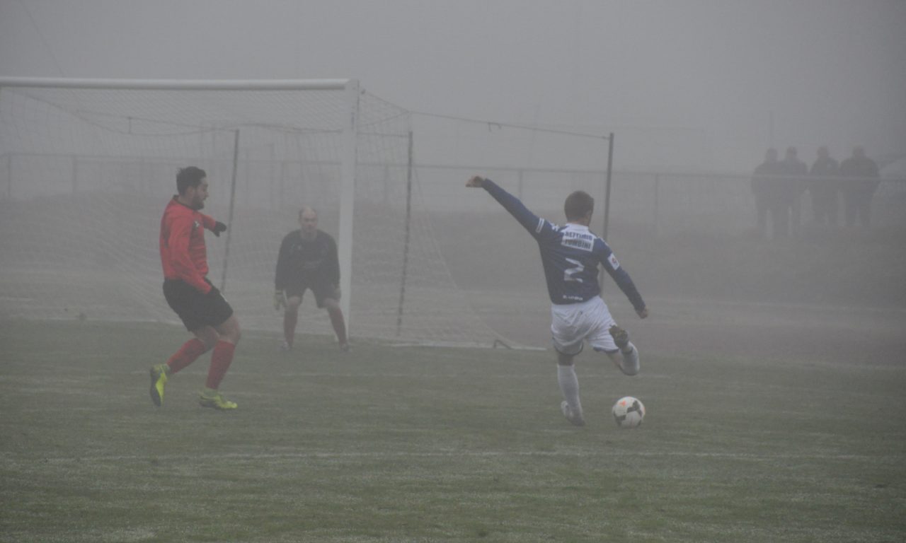 Dans la brume électrique de Bertin, Angers NDC remporte le derby face à Angers SCA (3-2).