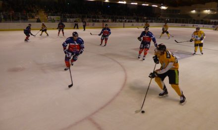 Ligue Magnus : Les Ducs d’Angers s’imposent face à l’Étoile Noire de Strasbourg (3-0).