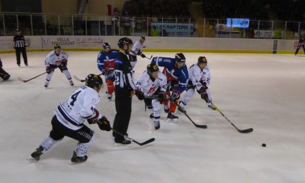 Ligue Magnus (40e journée) : Angers se qualifie pour les play-offs malgré la défaite face à Amiens (4-3, ap.).