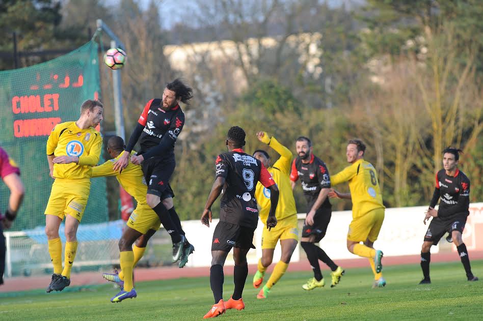 CFA (24e Journée) : Tenu en échec par le FC Chartres, le SO Cholet garde ses distances sur ses poursuivants.