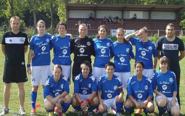 NDC Angers organise ses portes ouvertes pour sa section féminine de football.