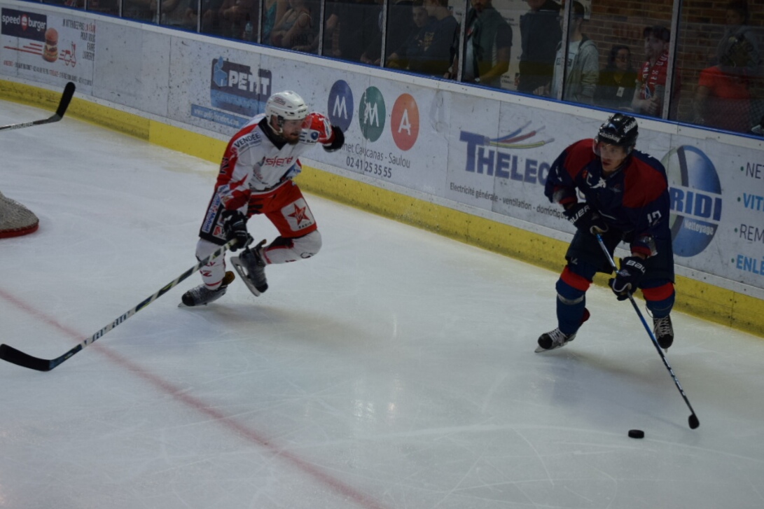 Les Ducs d’Angers remportent le match sans convaincre face à la Roche-sur-Yon (6-4).