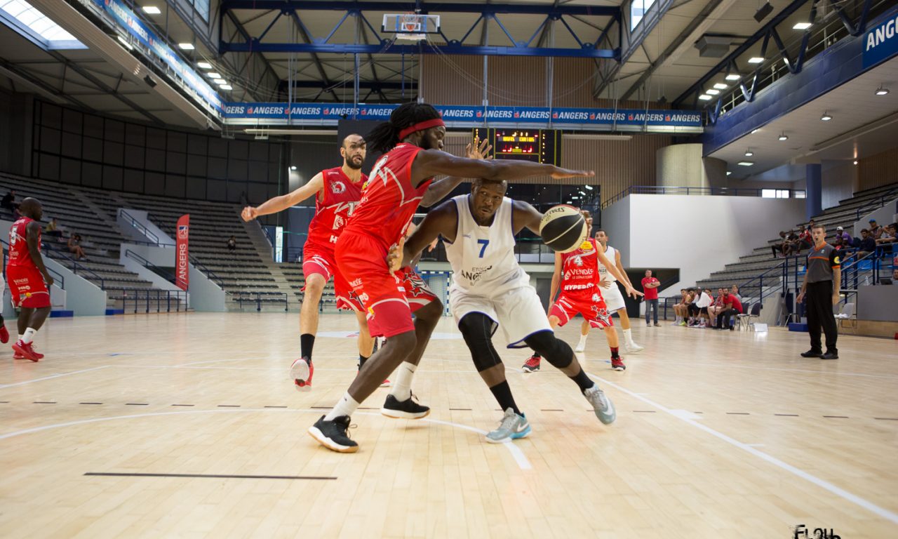 L’Étoile Angers Basket s’incline à domicile face à Challans (64-70).
