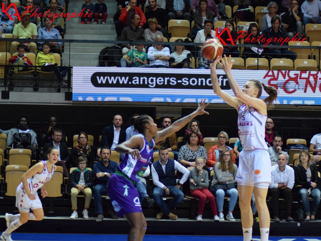 Maëlys Martinet sous le maillot de l'UFAB.