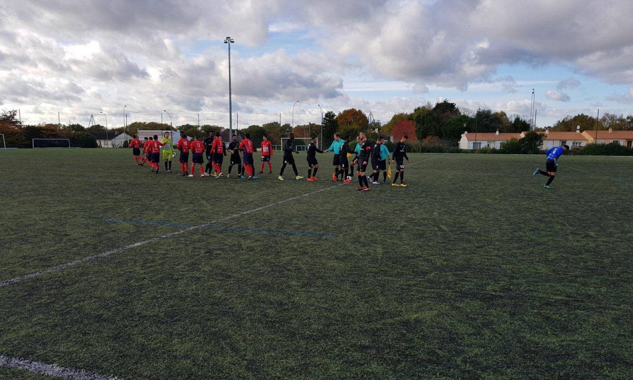 Coupe des Pays de Loire (6e tour) : Cholet FCPC peut sortir la tête haute face la Roche-sur-Yon ESOVF (0-3).