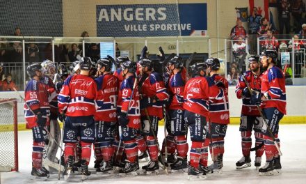 Ligue Magnus (33e journée) : Les Ducs d’Angers enchaînent une troisième victoire consécutive à Épinal (3-2, ap.).