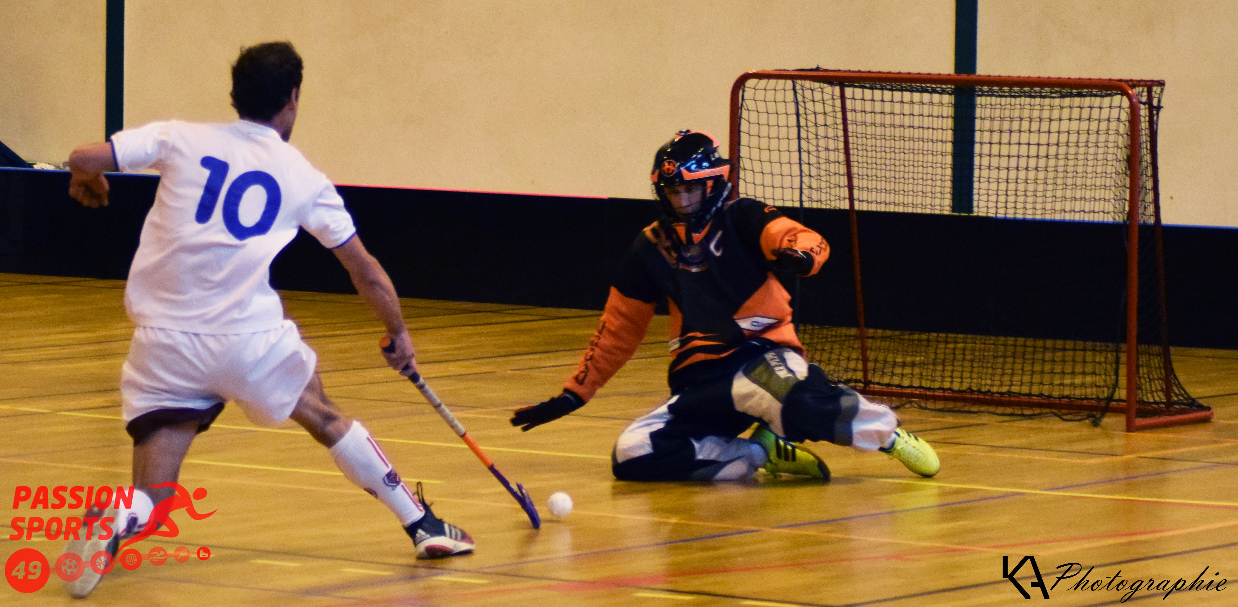 A la fois tactique et technique, vous voici présenté le Floorball 