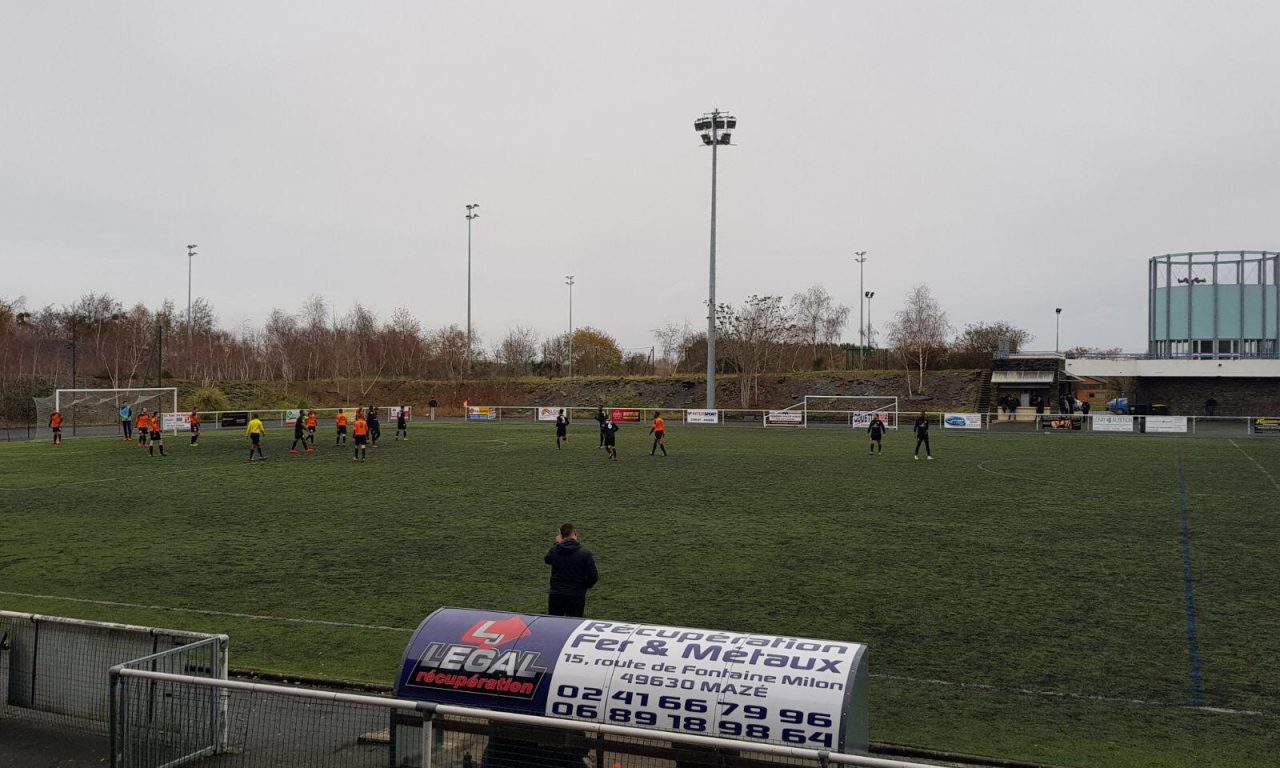 D1 (8e journée) : Cholet FCPC a bien maîtrisé le jeu et l’emporte au Foyer de Trélazé (3-1).