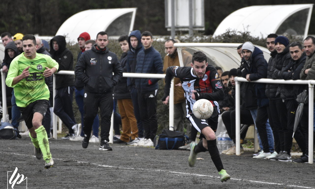 D1 – Gr. A : Cholet FCPC s’impose dans la douleur face à une coriace équipe du Fuilet-La Chaussaire !