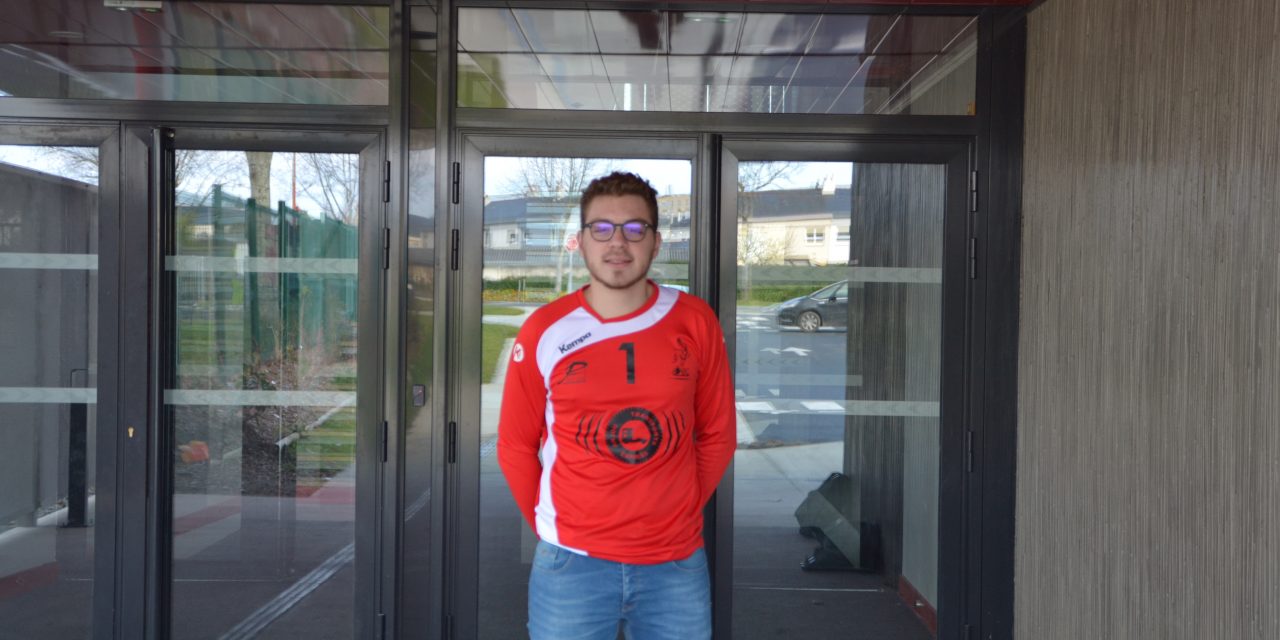 Arthur MAUPOINT est un gardien de but investi au club de l’AAEEC Ponts-De-Cé Handball.
