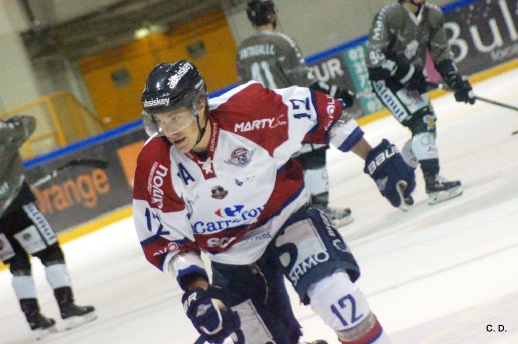 Maxime LACROIX a été l'auteur de deux buts et d'une assistance. Il a été élu homme du match pour Angers (photo : Corinne Deconihout).