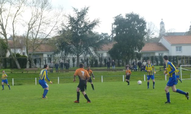 D2 (15e journée) : Val d&rsquo;Erdre-Auxence se relance pour le maintien au Mesnilaurentais (6-0).