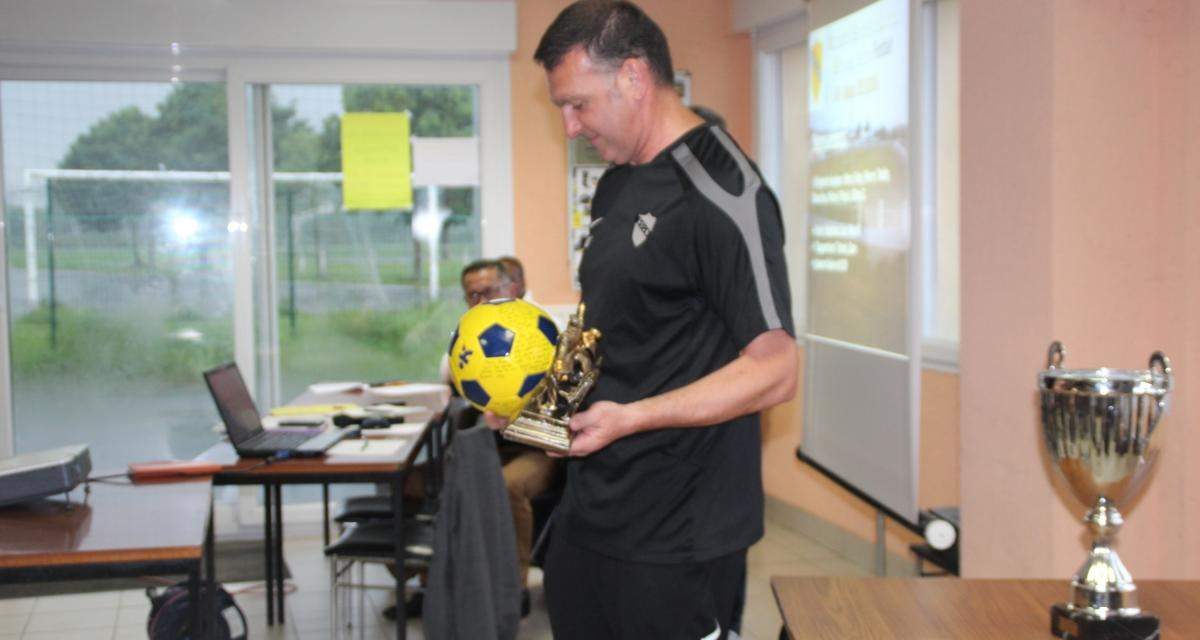 Mickaël JEMIN va poursuivre l’aventure à la tête du groupe seniors de l’AS Val d’Erdre-Auxence pour la saison 2018/2019.