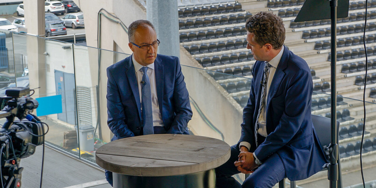 La ville d’Angers confie la gestion du stade Raymond-Kopa à Angers SCO pour 35 ans.