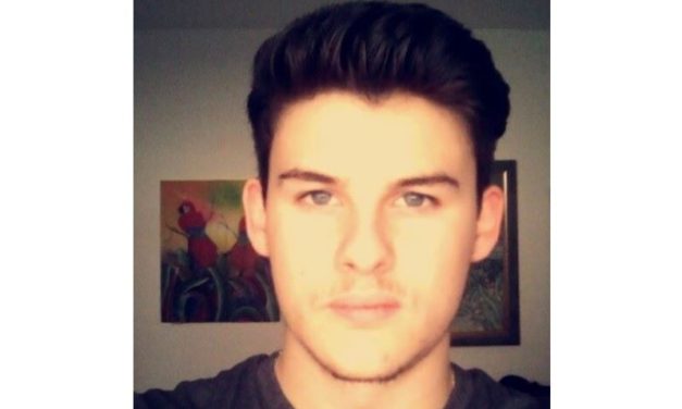 Lucas CROSSOUARD signe au FC Longuenée-en-Anjou.