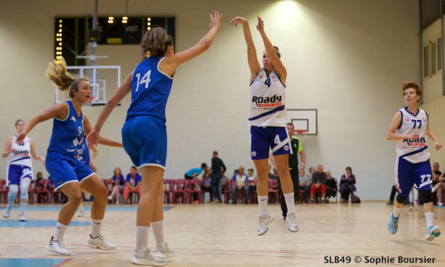 Les joueuses du Saumur Loire Basket 49 s’inclinent face à l’équipe espoir de Basket Landes pour leur premier match à domicile.