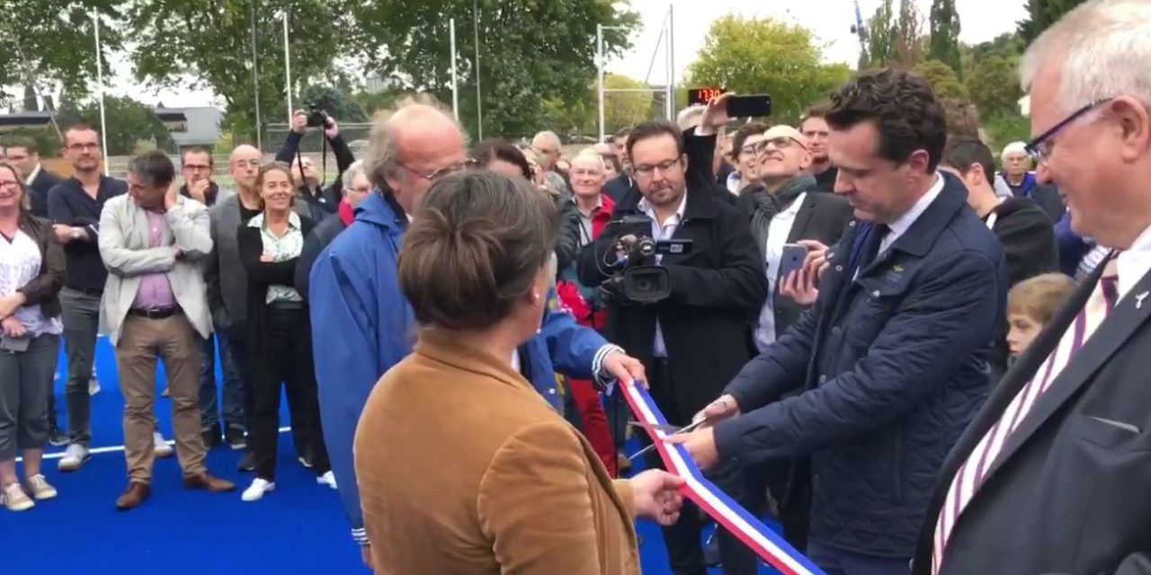 Le terrain de hockey sur gazon du stade Josette et Roger Mikulak a été inauguré, ce mercredi 10 octobre 2018.