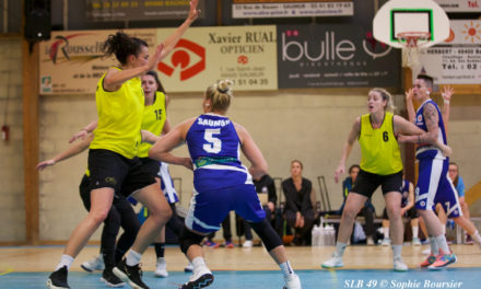 Les filles du Saumur Loire Basket 49 s’inclinent sur le fil face au Stade Montois (71-74).