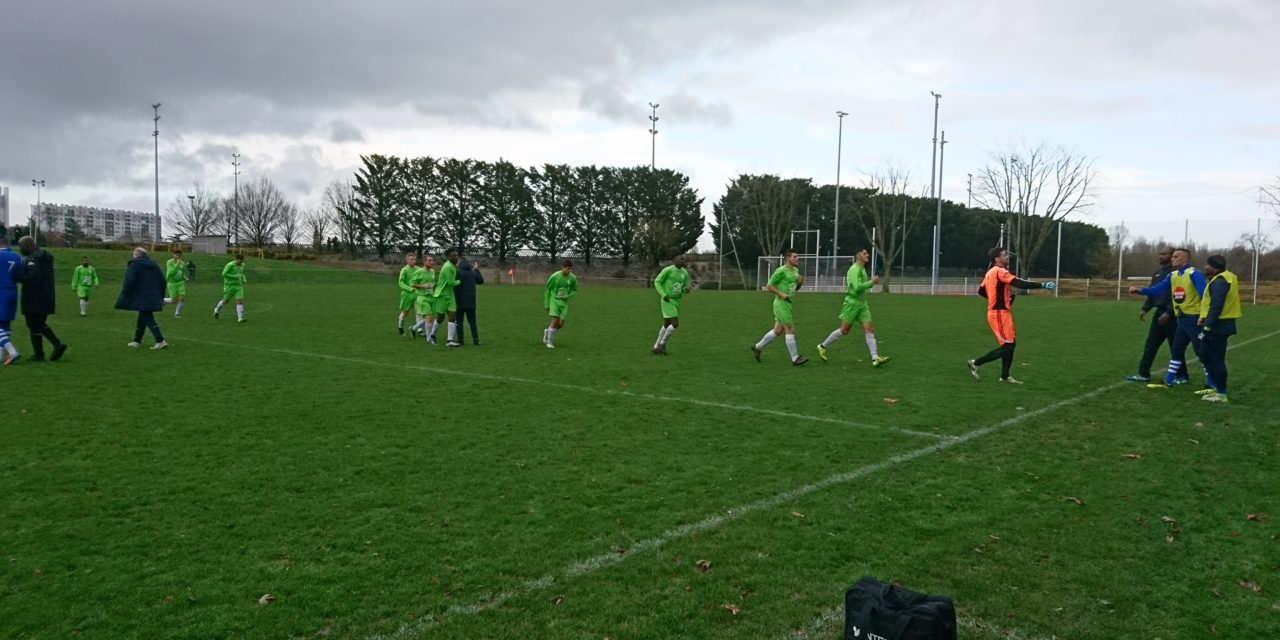 D1 (10e journée) : Le Lac de Maine arrache la victoire dans les arrêts de jeu face aux Ponts-de-Cé (3-2).