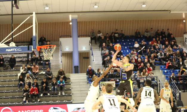 NM1 (14e journée) : Malgré quelques frayeurs, l’EAB assure l’essentiel avec la victoire face à la Rochelle (79-73).