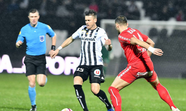 Match en retard : le SCO se déplace au Nimes Olympique.