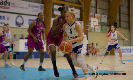 Les filles du Saumur Loire Basket 49 en déplacement à Tarbes, ce samedi.