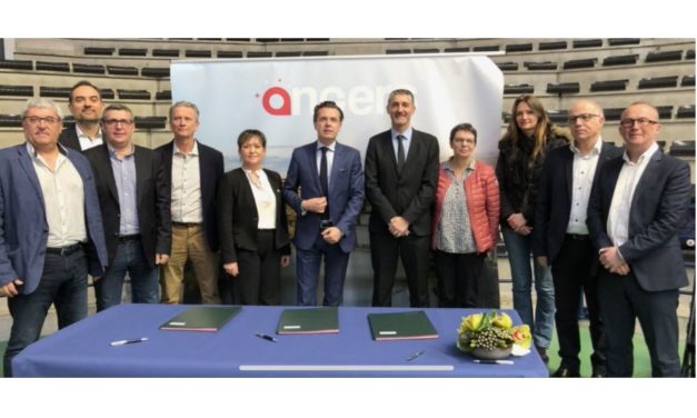 Signature d’une convention de coopération entre la ville d’Angers et la Fédération Française de Basket-ball.