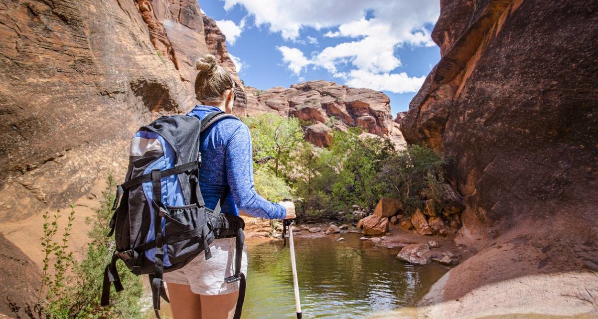 Équipez-vous de bonnes chaussettes confortables pour vos randonnées.
