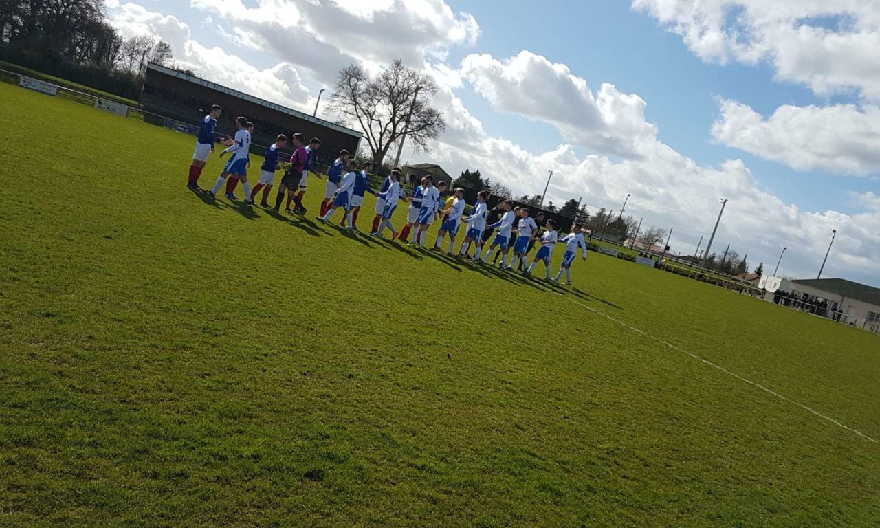 R3 (16e journée) : Tout s’est joué en première mi-temps entre Doué-la-Fontaine et Vihiers (4-1).