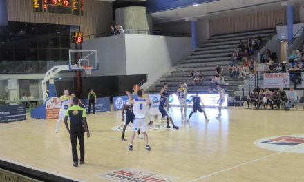 NM1 (2e phase) : L’Étoile Angers Basket remporte le match au sommet face à Charleville (86-84).