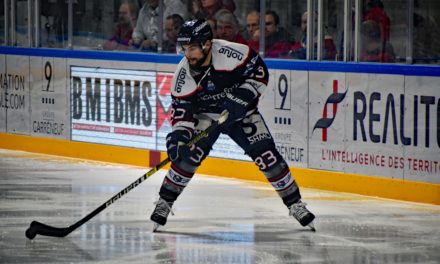 Loïc FARNIER et Danick BOUCHARD : On tenait à leur montrer à quoi ressemble les matchs dans notre patinoire.