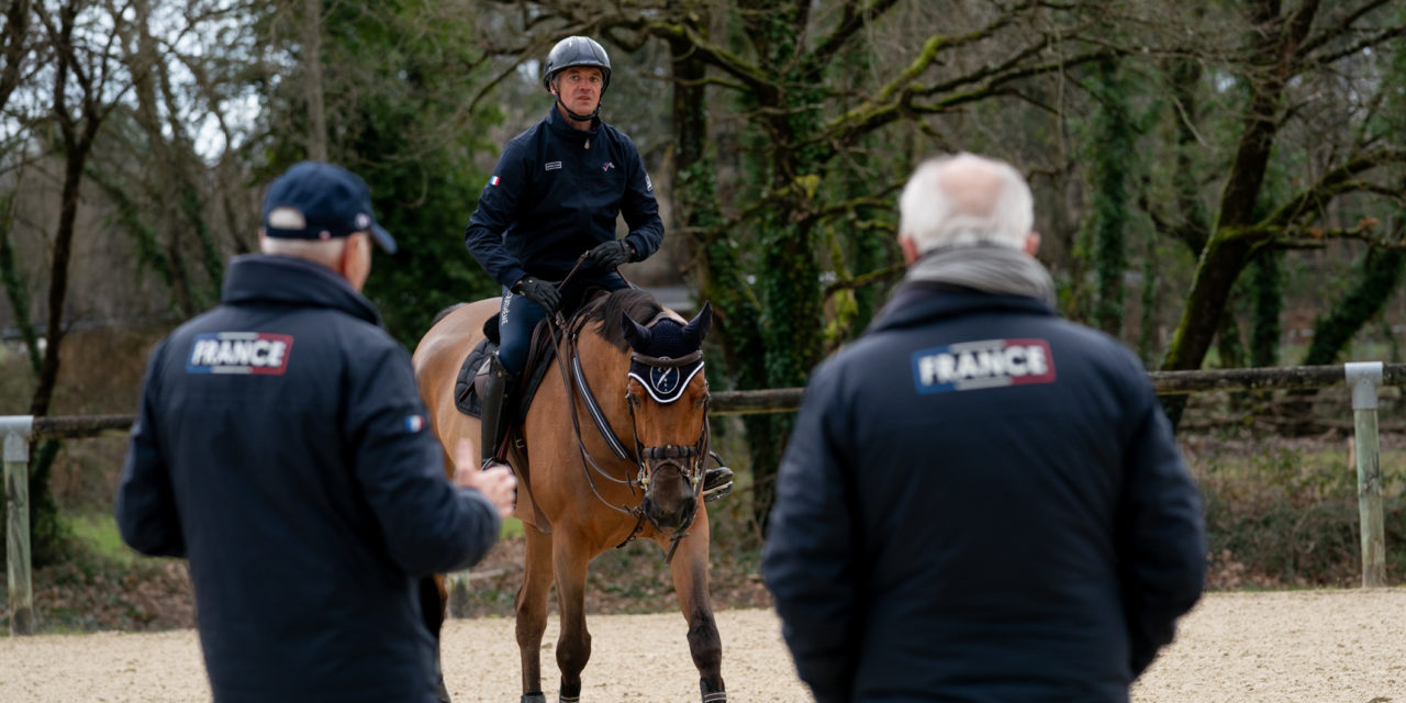 L’équipe de France de concours complet en ordre de marche.