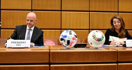 Collaboration entre l’UNODC et la FIFA pour lutter contre la corruption et le crime dans et par le football et pour stimuler le développement des jeunes.