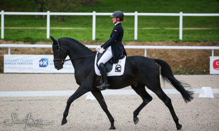 Retour sur le premier jour de l’épreuve de dressage, avec du soleil et des leaders déjà bien positionnés.