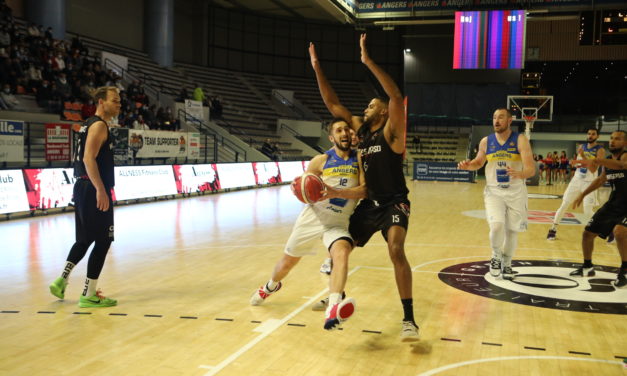 NM1 (J2) : Angers s’offre une première victoire dans la douleur face à Vanves (81-73).