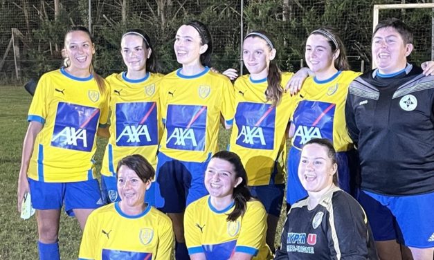 Le FC Louet Juignéen a eu le plaisir et la fierté d’inscrire sa toute première équipe féminine auprès du district.