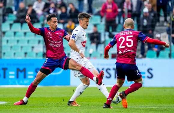 L1 (J34) : Angers peut nourrir des regrets contre Clermont (2-2).