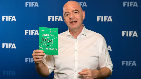 Le Président de la FIFA sort le carton vert pour la planète !