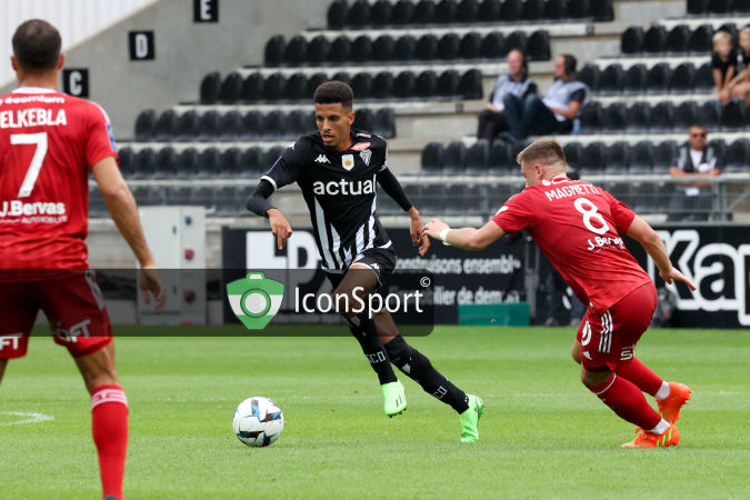 L1 (J3) : Angers SCO sombre face à un Stade Brestois tout en maîtrise (1-3).