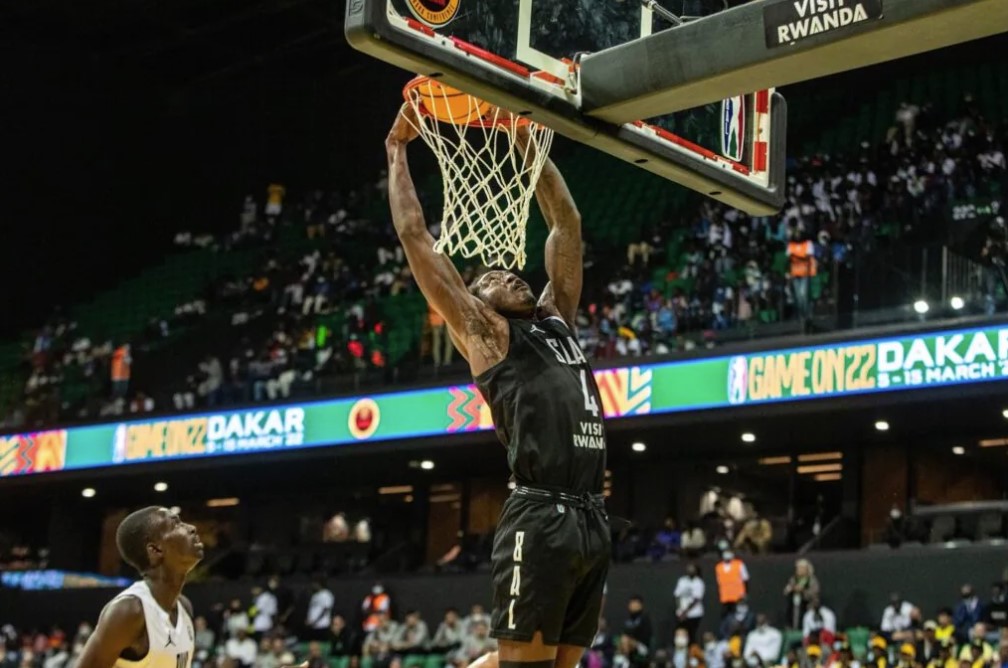 La Basketball Africa League inaugure un terrain au Noah Country Club de Yaoundé, Cameroun.