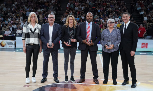 Ballon de cristal pour quatre personnalités honorées à l’Accor Arena.