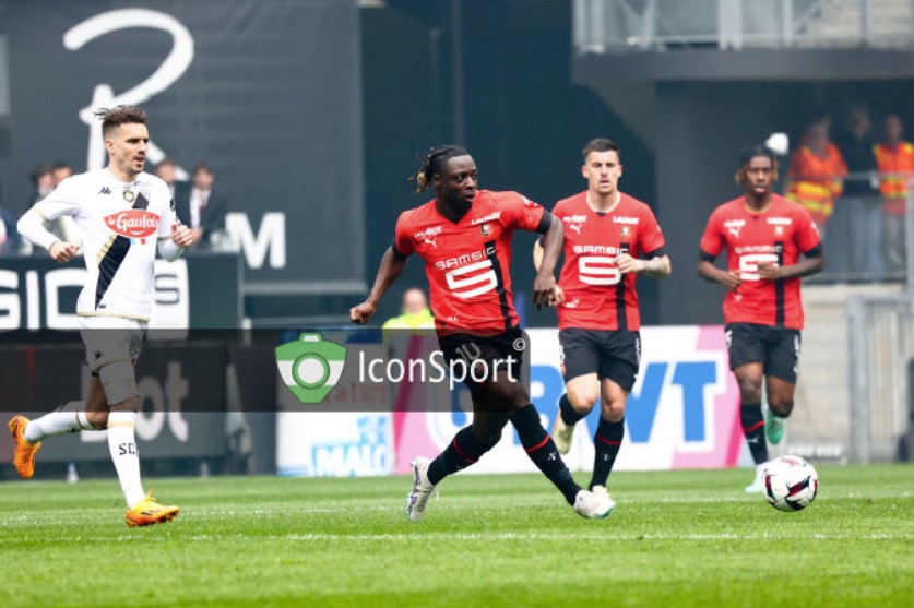 L1 (J33) : Rennes s’est fait peur, mais assure l’essentiel face à des Angevins relégués en Ligue 2 (4-2).