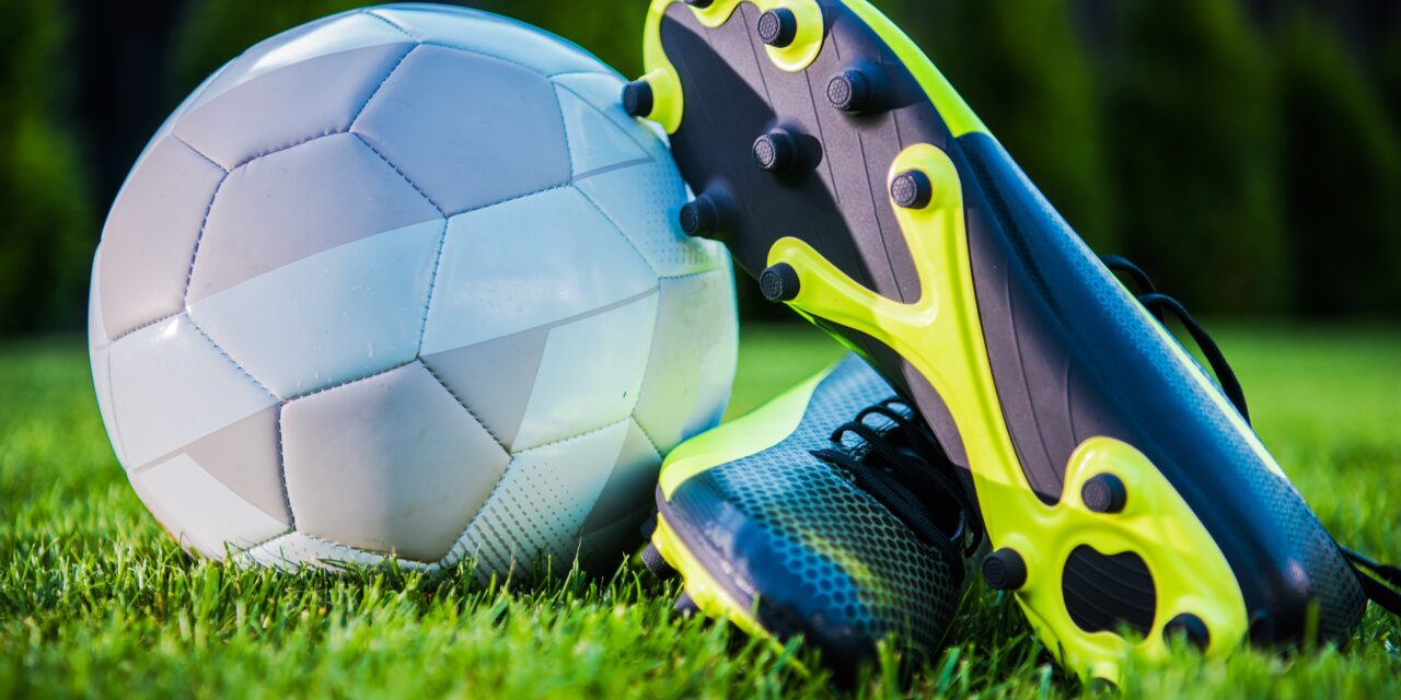 Comment choisir de bonnes chaussures de football pour un adolescent ?