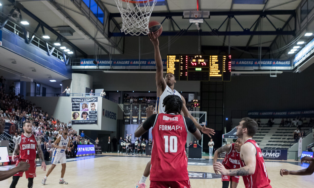 Pro B (Playoffs) : L’Etoile Angers Basket domine Chalon et s’offre un troisième match (98-78).