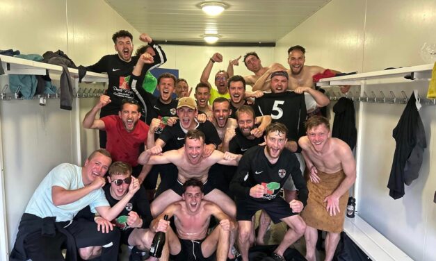 D1 (J20) : Les Baugeois ont fêté leur montée, malgré la défaite à Saumur.