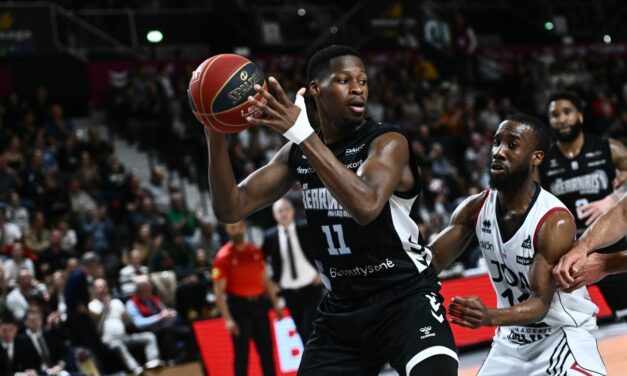 Cholet Basket : L’ancien joueur de Pau, Gerald AYAYI signe pour une saison