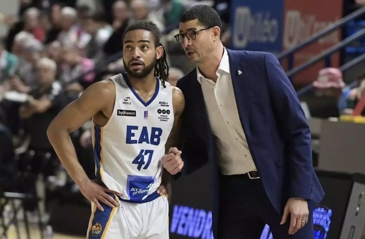 Ali BOUZIANE : Au début de la saison, tous les médias et les spécialistes nous mettaient dernier du championnat.