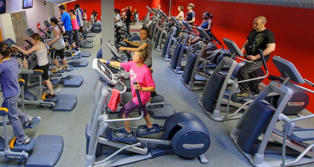 Cinq conseils pour réduire la cellulite et gérer la perte de poids par un coach Neoness.