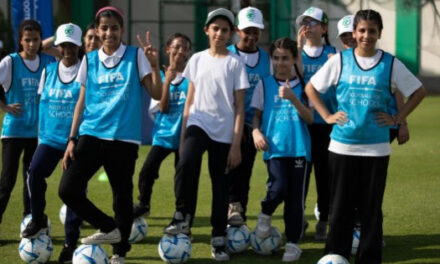 L’Arabie saoudite poursuit sa mue grâce à Football for Schools.